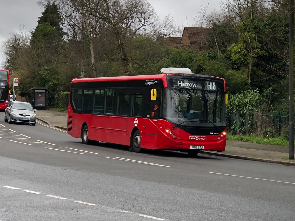 London Sovereign DLE30281 in Uxbridge Road, Harrow Weald o… Flickr