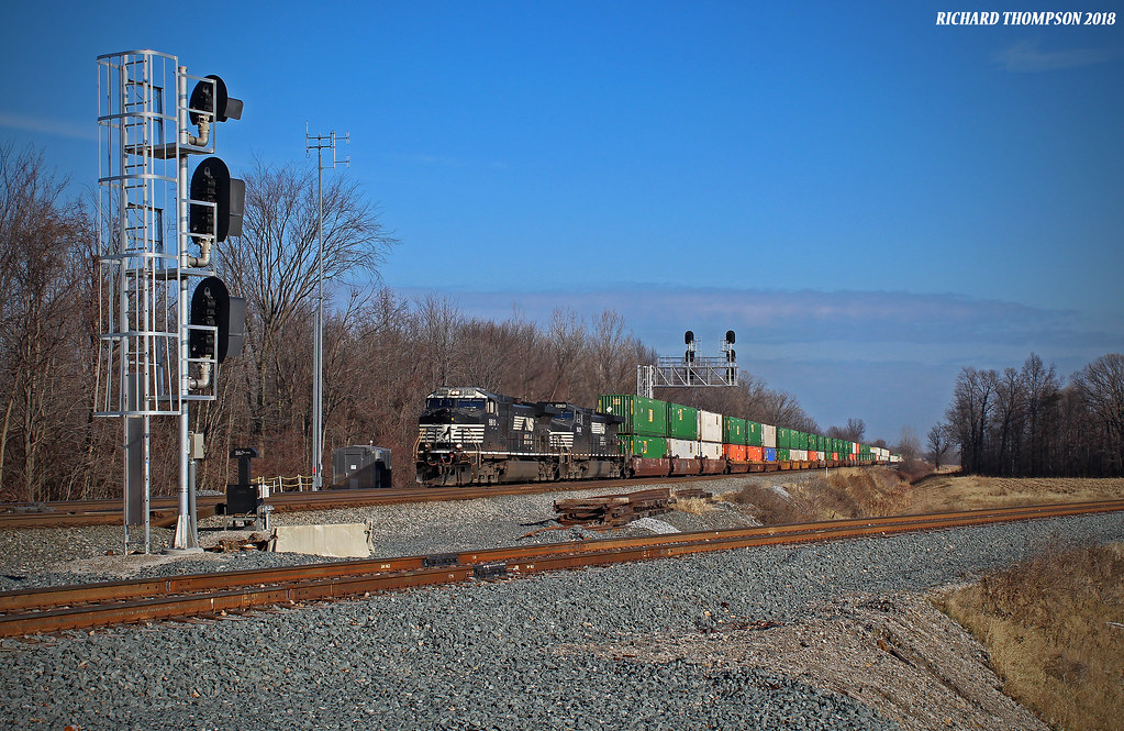 NS 205 CP224 Risden Rd Vermilion, OH 12/26/18 A pair of NS… Flickr