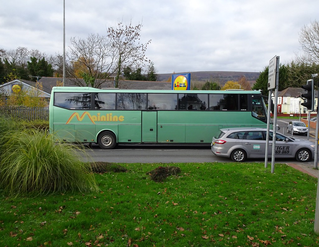 Mainline Coach, Llywelyn Road, Cwmbran 19 November 2018 Flickr