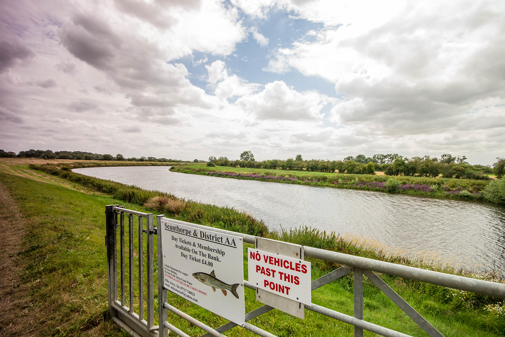 The river trent at besthorpe(tidal) this stretch of the tr… Flickr
