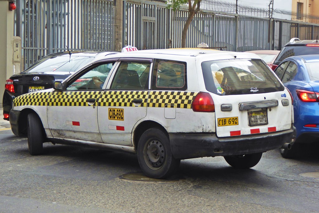 Nissan AD Taxi Lima, Perú Japanese used cars are importe… Flickr