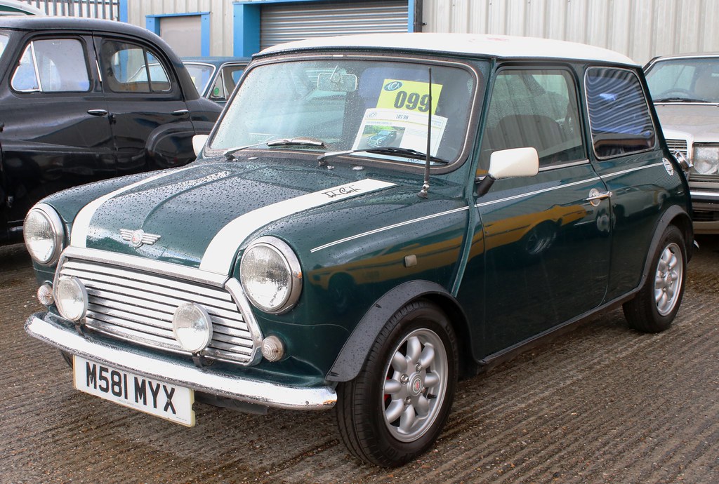M581 MYX 1995 Rover Mini Cooper 1.3i. Anglia Car Auctions,… Flickr