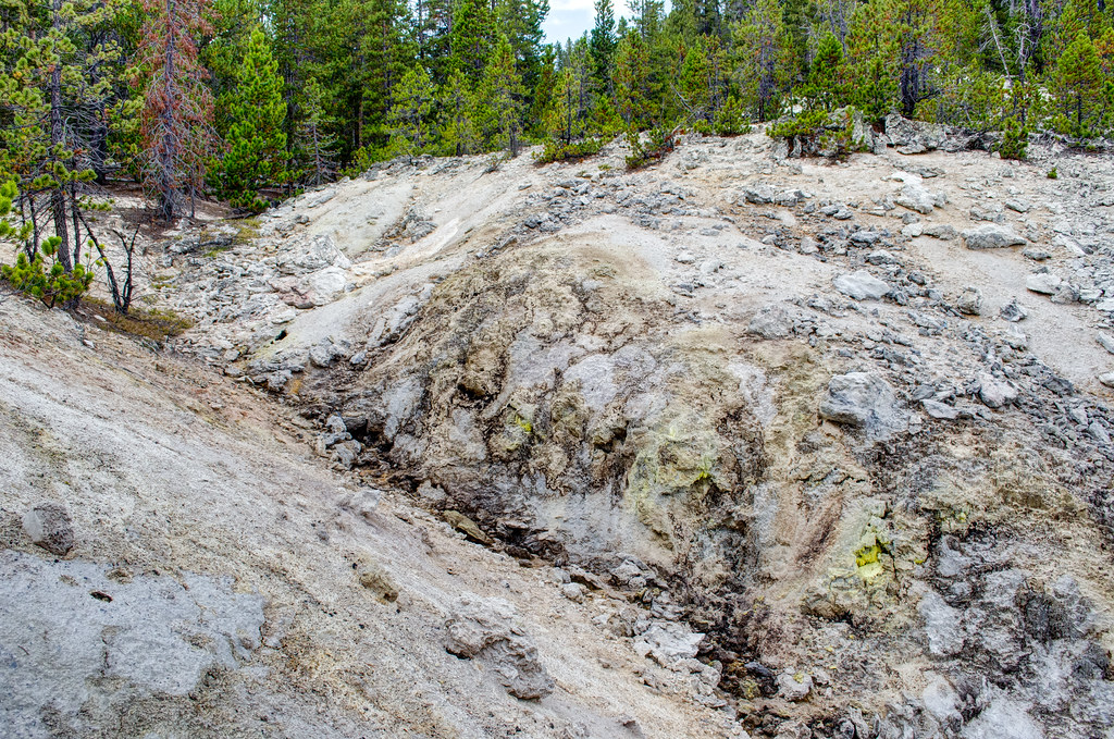 _DW51872.jpg Fumarole near White Rock Springs and the Solf… Flickr