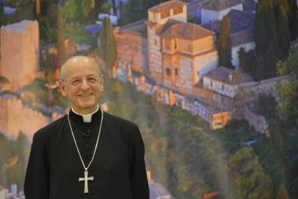 Viaje pastoral del prelado del Opus Dei en Granada (España) a photo