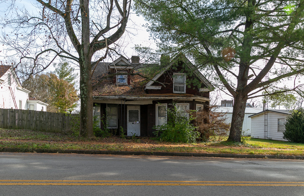House — Millersburg, Kentucky Christopher Riley Flickr