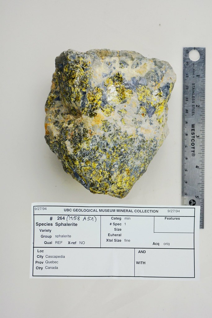 Sphalerite CascapédiaSaintJules Quebec, Canada 264 Pacific