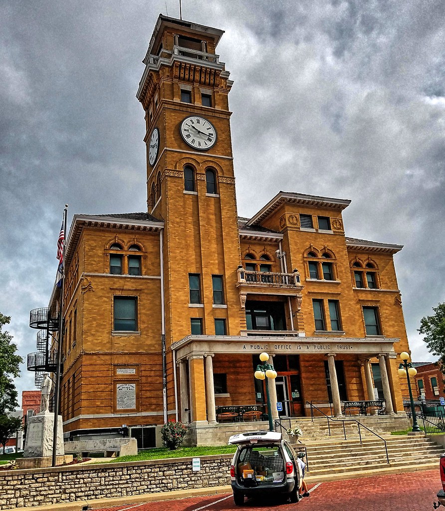 Cass County Courthouse Harrisonville MO (1) nrhp 940003… Flickr