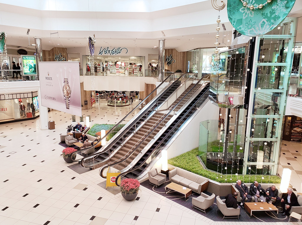 Lord & Taylor Court at Twelve Oaks Mall a photo on Flickriver