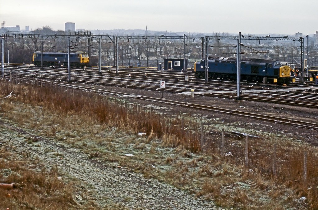 Oxley Sidings, Wolverhampton, December 1983 Class 86 ac el… Flickr