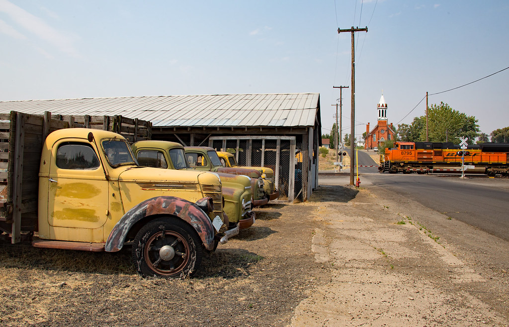 SD70ACe at Sprague, WA BNSF 8795 runs through Sprague alon… Flickr