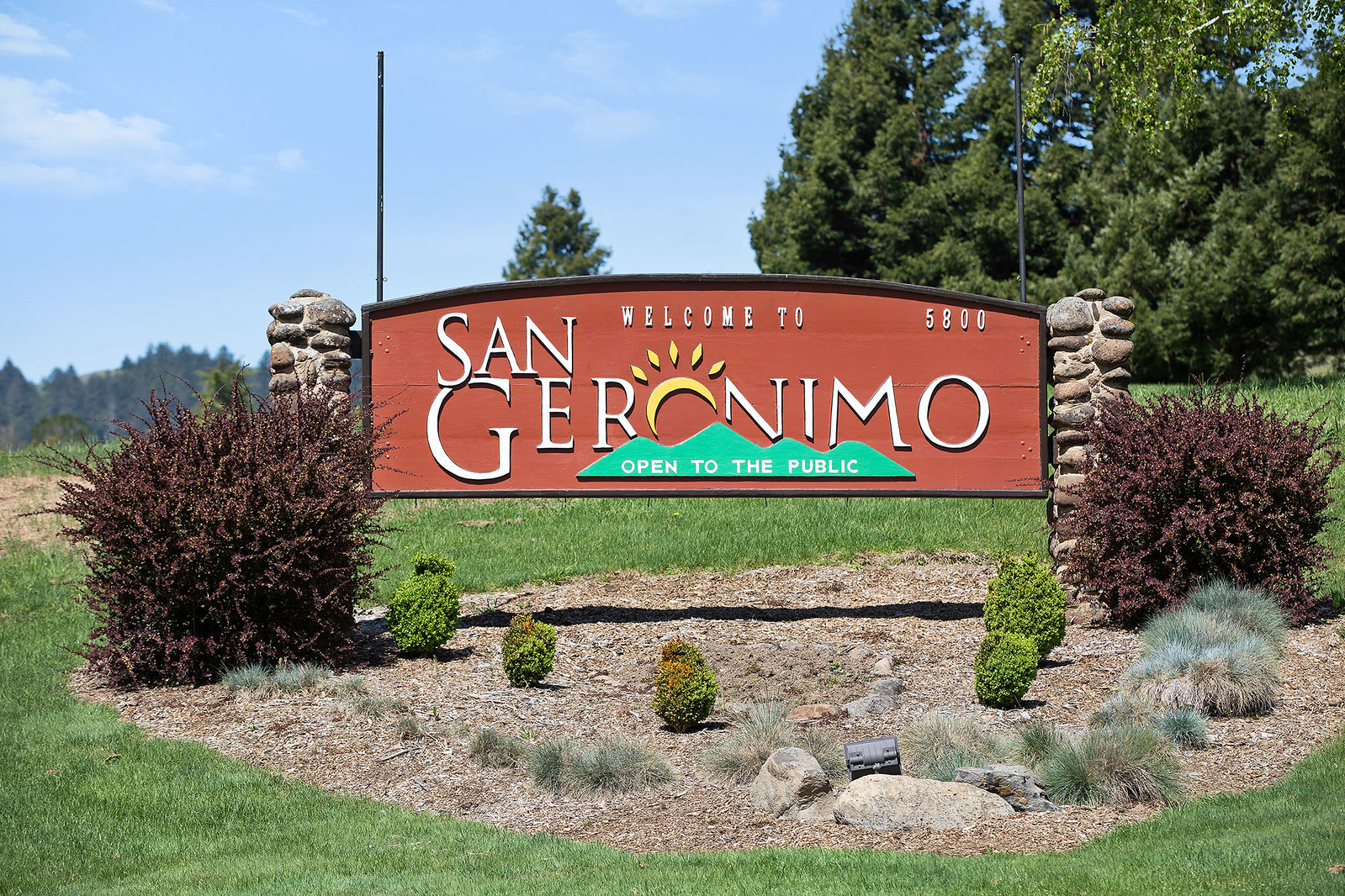 199 Central Avenue, Woodacre Presented by Sarah Kowalczyk & Lotte Moore