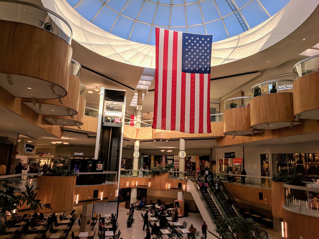 Holyoke Mall (Holyoke, Massachusetts) JJBers Flickr