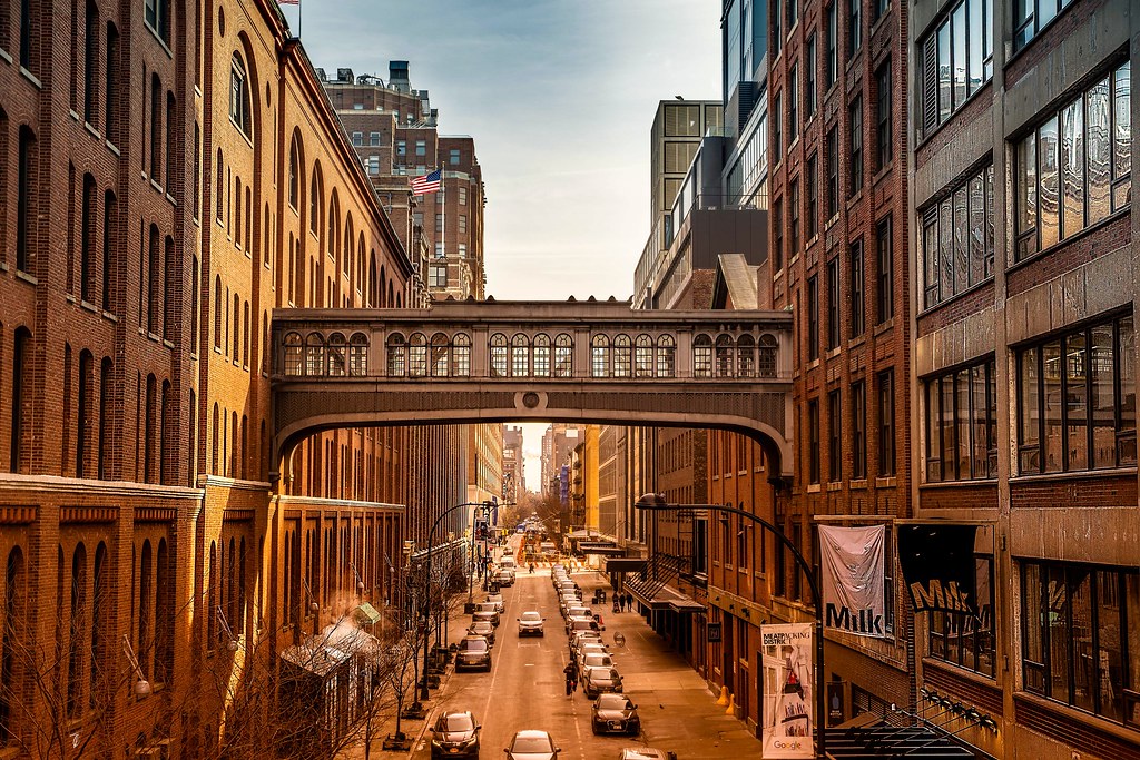 Streets of gold.... New York City. Cesar Toribio Flickr