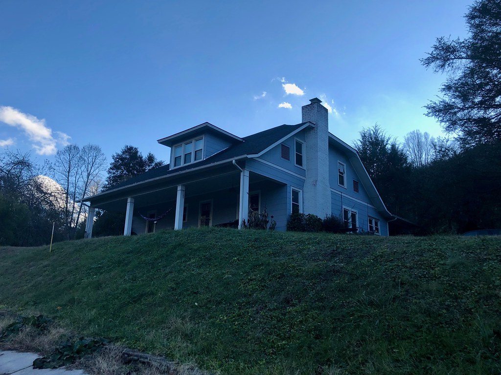 Cope Creek Road, Sylva, NC Warren LeMay Flickr