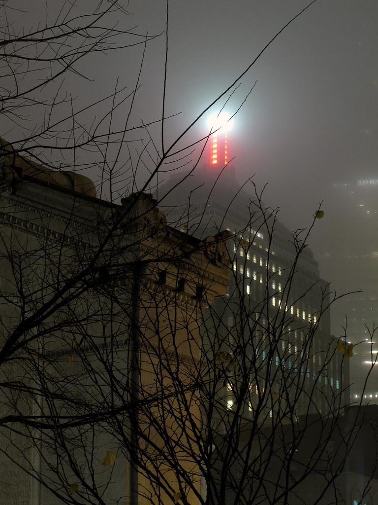 DBB34 The Old John Hancock Bldg. & the weather beacon J.F. Flickr