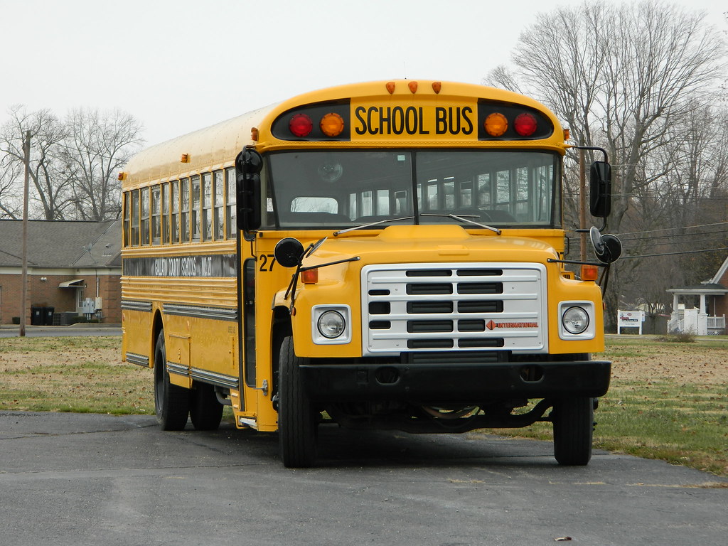 Gallatin County Schools 27 (4) Bus lot Warsaw, KY. One o… Flickr