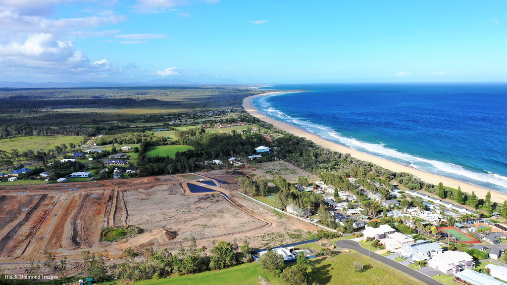 Elevation of Newtons Road, Newtons Rd, Dumaresq Island NSW, Australia