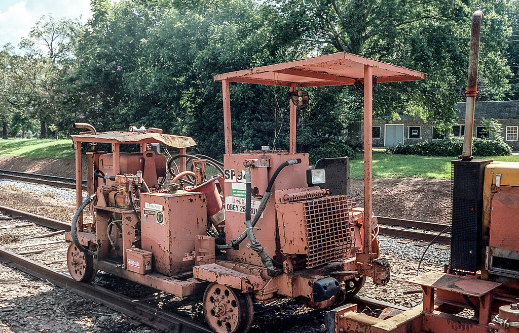 RR Repair Cars Resting Griffin, Kodak Ektar 100 fi… Flickr