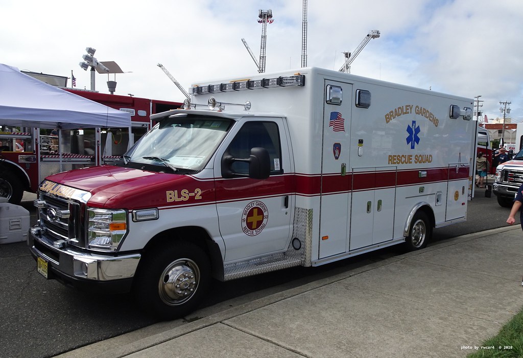Bradley Gardens NJ Rescue Squad Ford ESeries Ambulance … Flickr