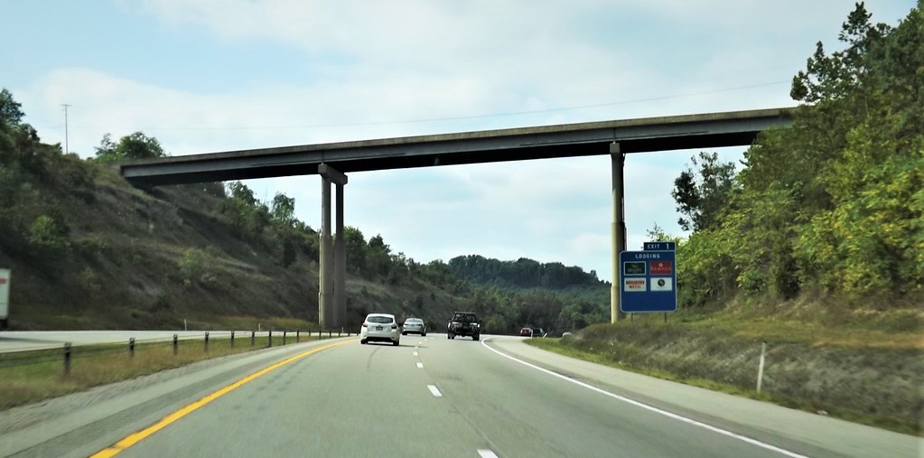 I68 West at Kingwood Pike Overpass. High set overpass car… Flickr