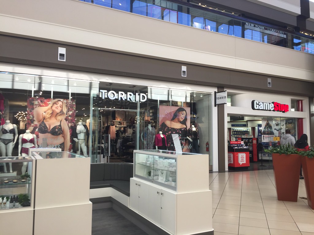 Greenbrier Mall stores Torrid GameStop 304 1401 Greenbrie… Flickr