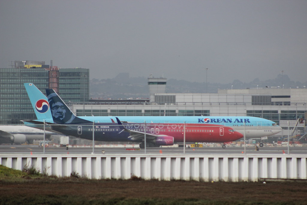 Size Comparison - Boeing 737 vs. Boeing 777 | N493AS Alaska … | Flickr