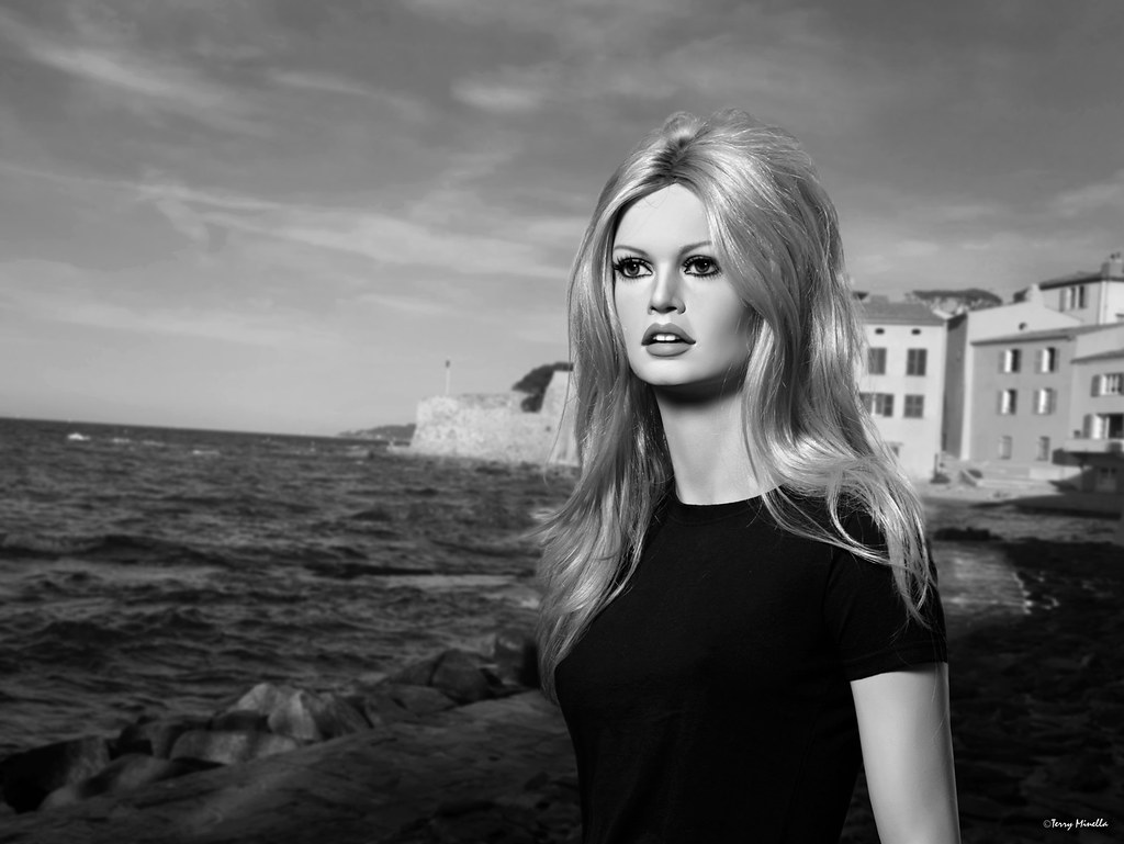 Brigitte Bardot St Tropez Outlet