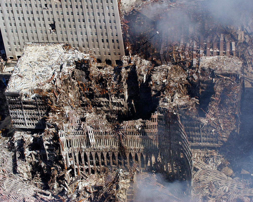 WTC 9/11 Ground Zero, New York City, N.Y. (Sept. 17, 2001)… Flickr