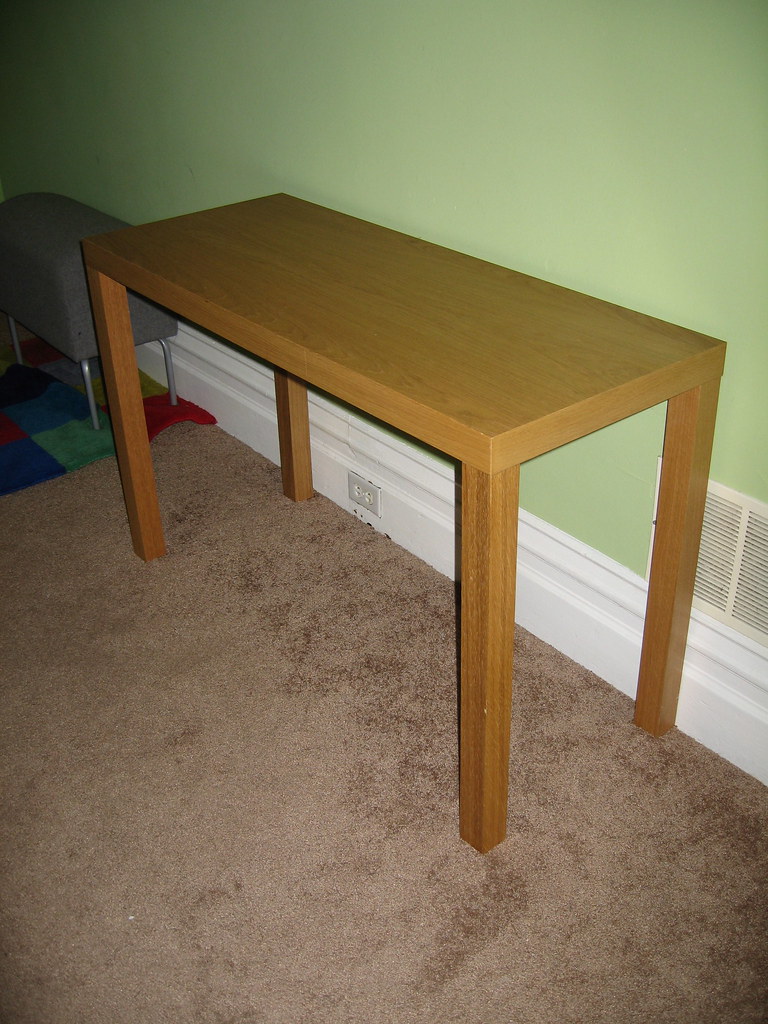 Hallway IKEA table 15 marc_wendorf Flickr