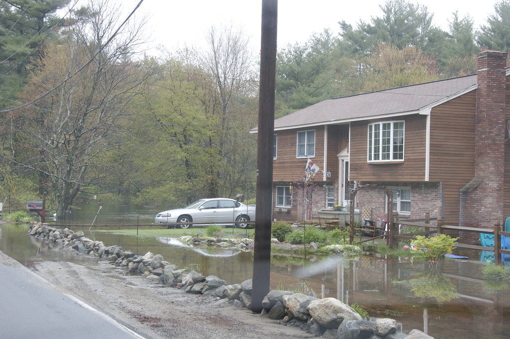 Pelham, NH (1 of 2) This house was literally an island. Ev… Flickr