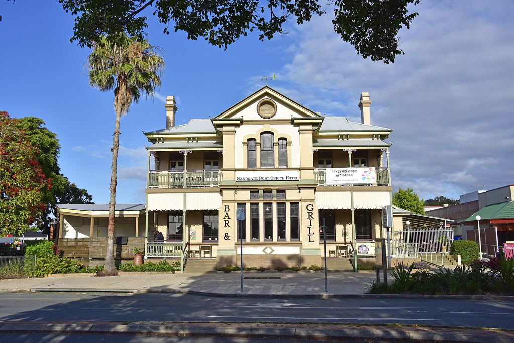 Evolution The old Sandgate Post Office in suburban Brisban… Flickr