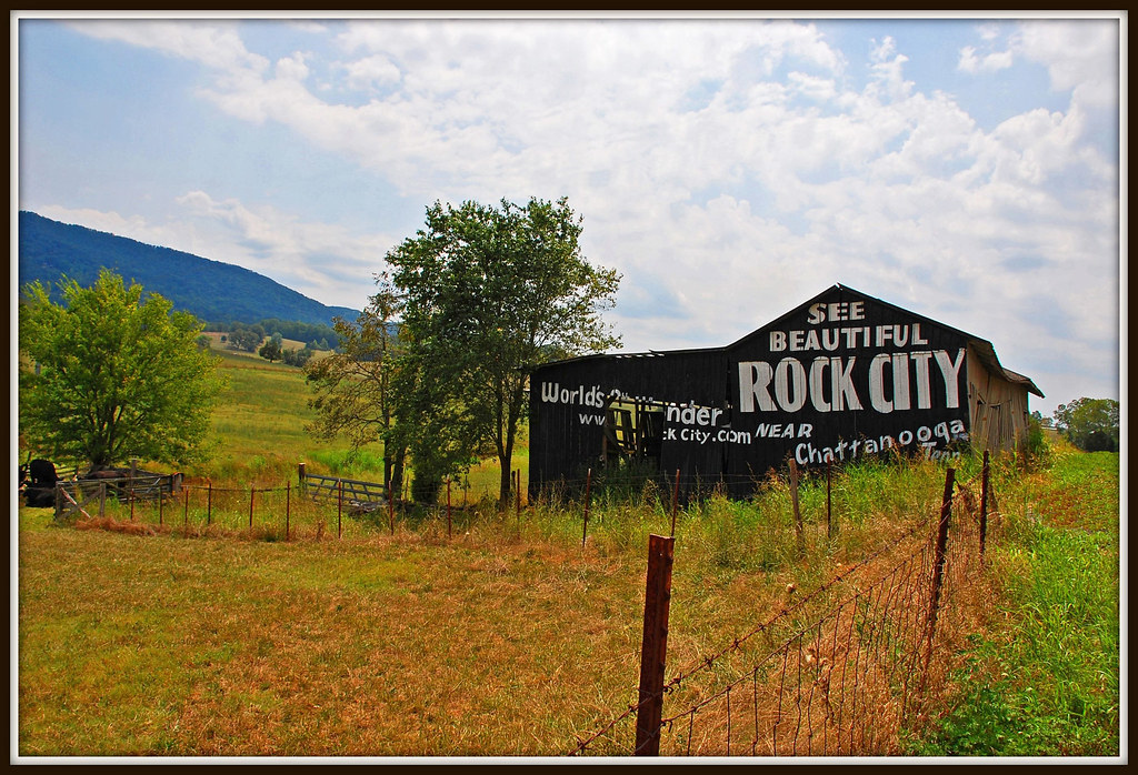 Rock City Barn Rock City Barn HWY 411 Sevierville, TN Bren… Flickr