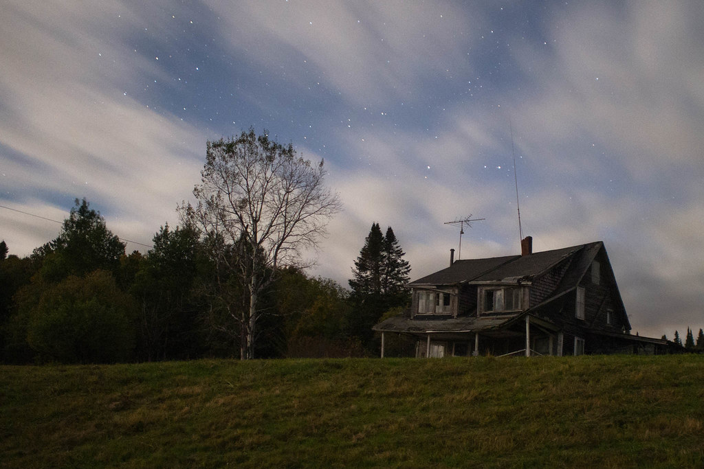 Spooky A well photographed landmark in Pittsburg, NH. I ca… Flickr