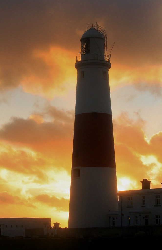 The Sky Portland lighthouse captured in the dusk light of … Flickr