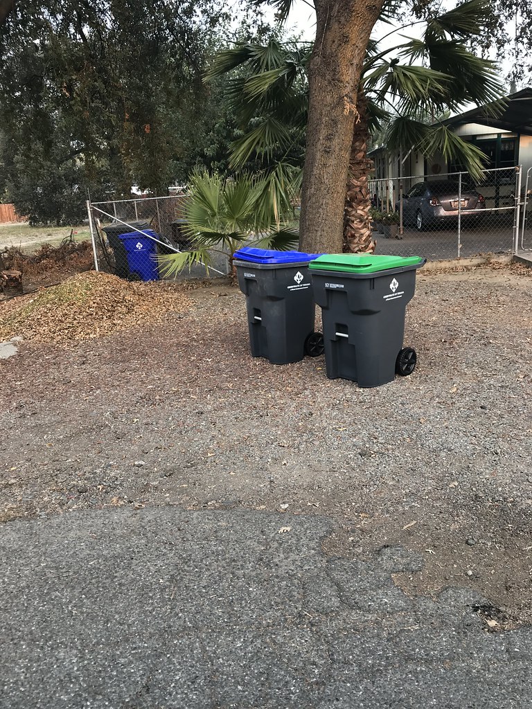 Multiple pics of Green Waste of Tehama cart roll out, McNe… Flickr