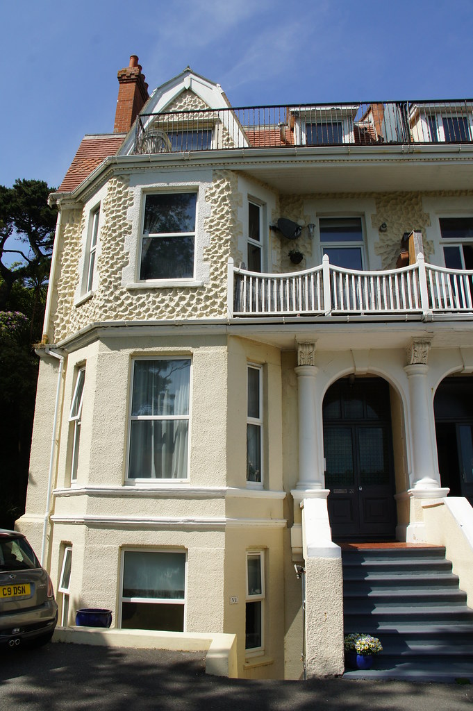 Chine House (18/19/20), Chase Hotel (20), Undercliff Road,