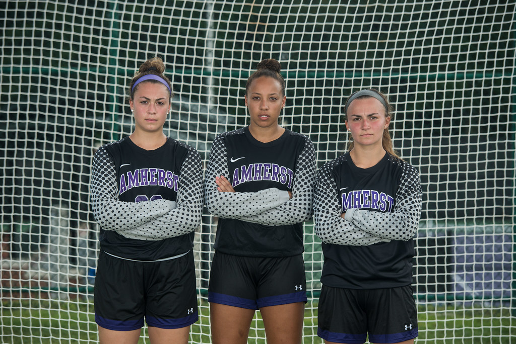 Amherst_College_Womens_Soccer_Team_20180903_CS2_4818 Flickr