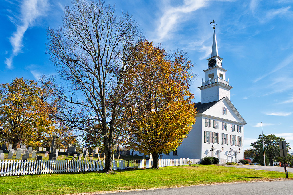 side view of Rindge Meetinghouse New Hamphire side view of… Flickr