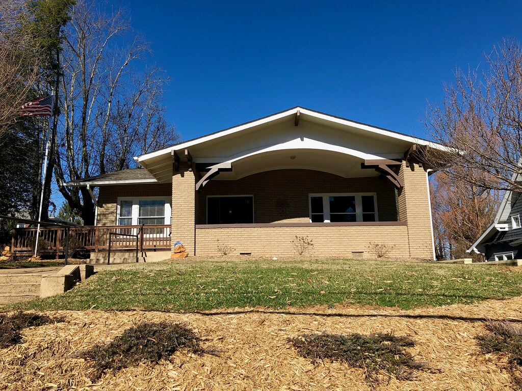 Main Street, Waynesville, NC Warren LeMay Flickr