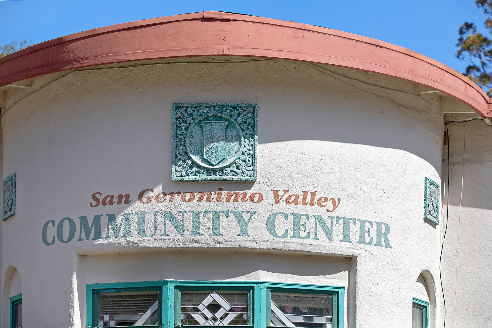 199 Central Avenue, Woodacre Presented by Sarah Kowalczyk & Lotte Moore