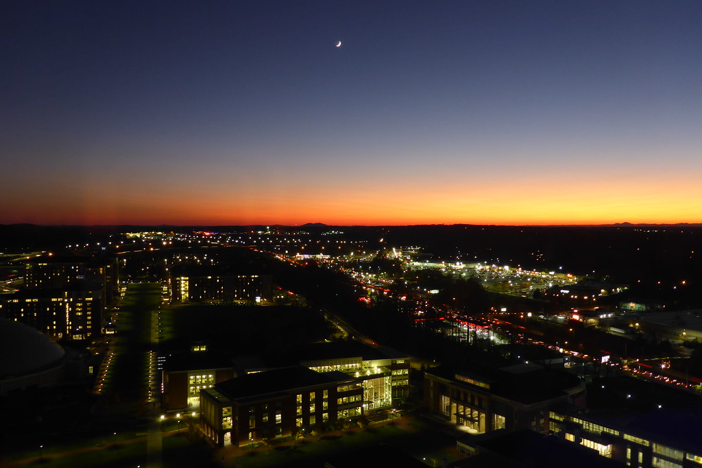 Lockewood Dr, Lynchburg, VA 美國的日出日落時間表