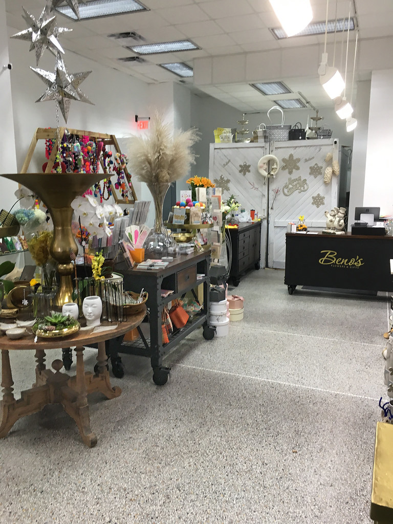 Beno's Flowers, Iowa City 107 East Iowa Avenue New flowe… Flickr