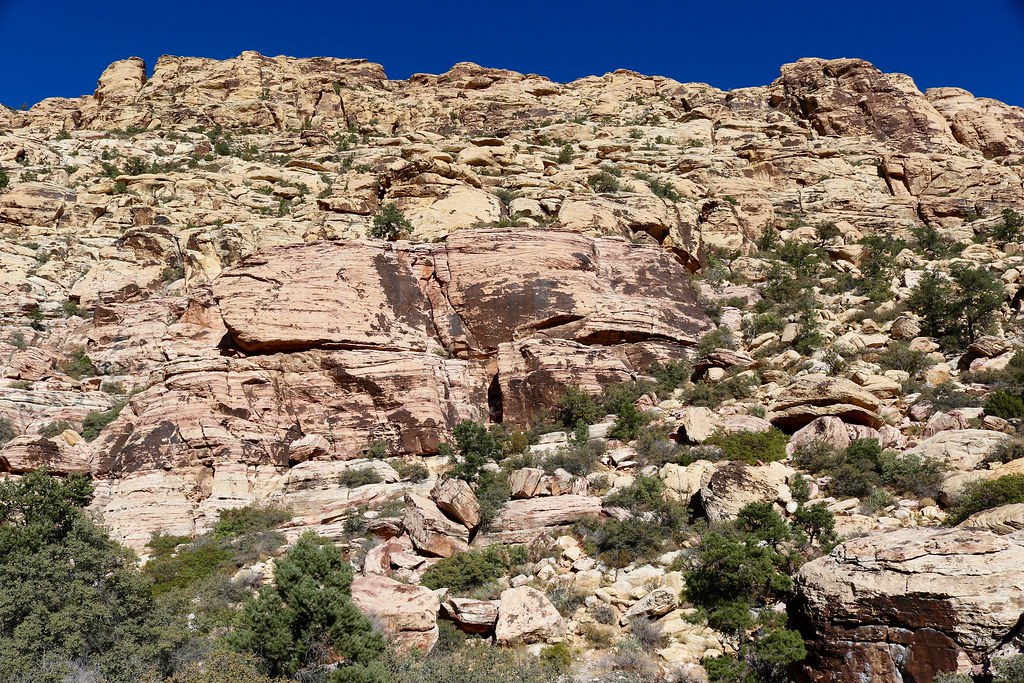 Red Rock Canyon A view of the White Rock Hills from Lost C… Flickr