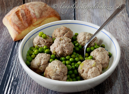 Polpette in umido con piselli. Delizioso comfort food d'in… Flickr