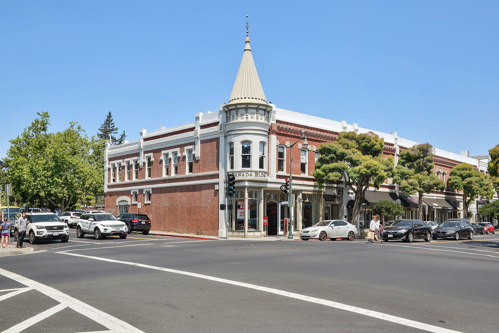 194 Vista Del Monte, Los Gatos Presented by Anne Wilbur