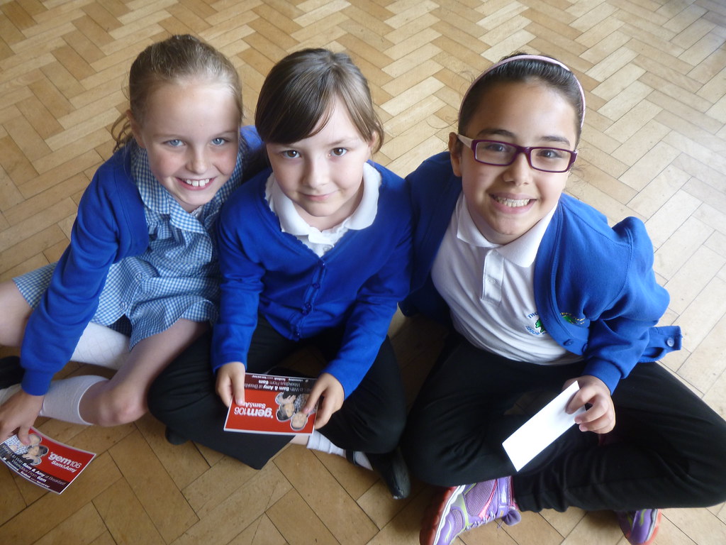 Thorpe Acre Junior School Amy and Dangerous Dave visited T… Flickr