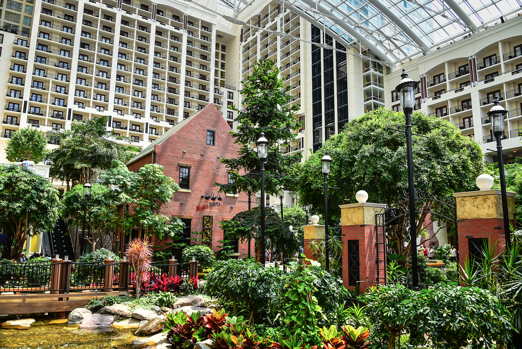 Gaylord National Resort and Hotel at National Harbor Maryl… Flickr