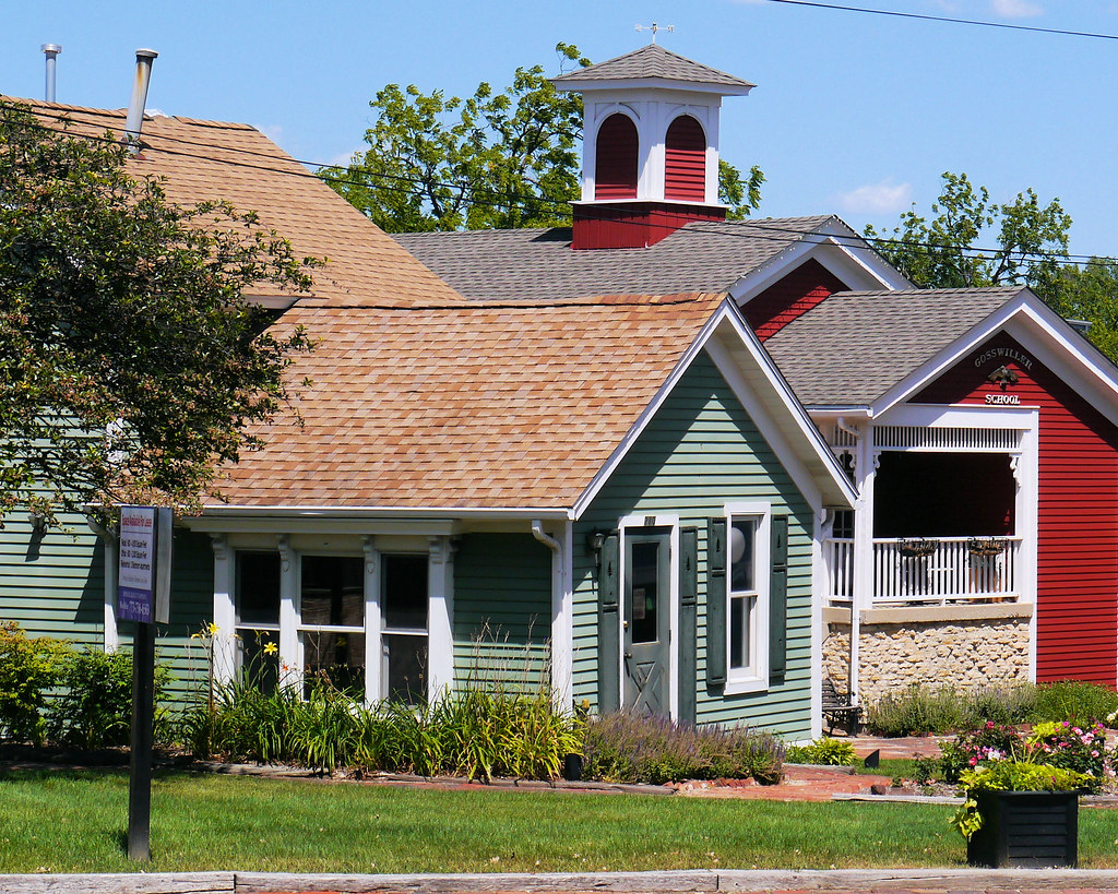 Long Grove downtown Howard Lifshitz Flickr