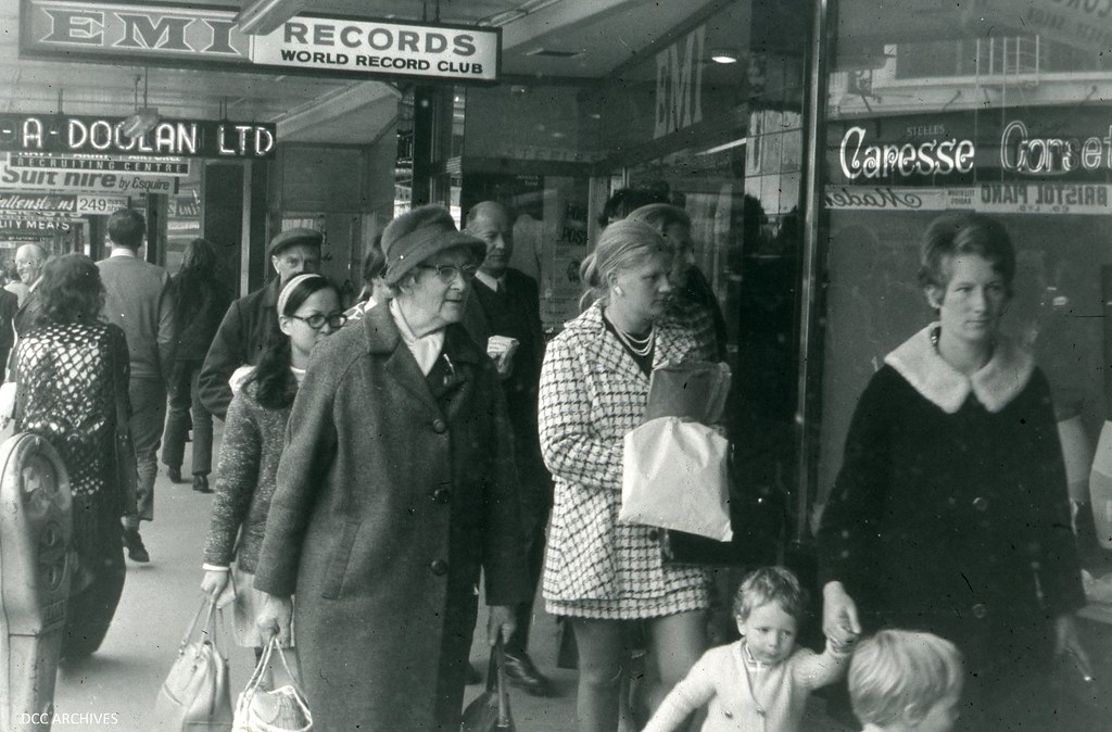Shopping in Street, Dunedin 1968 DCC Archives, Plan… Flickr