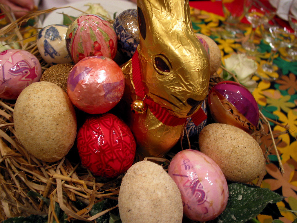 Easter bunny Happy Easter everyone! The bunny was made of … Flickr